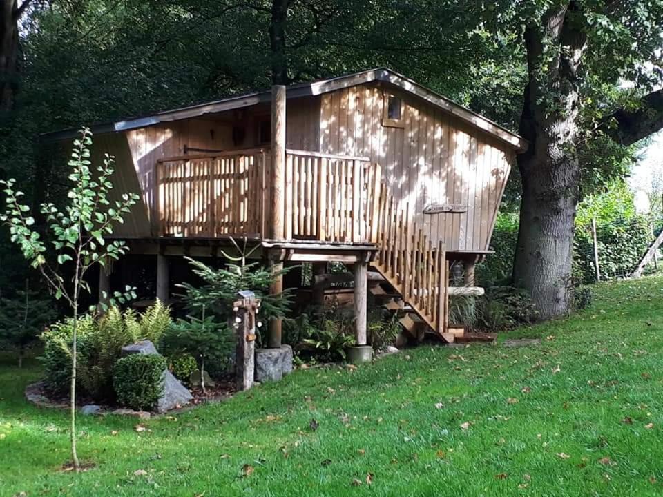 La Cabane Perchee Du Trappeur Ecrainville Bagian luar foto