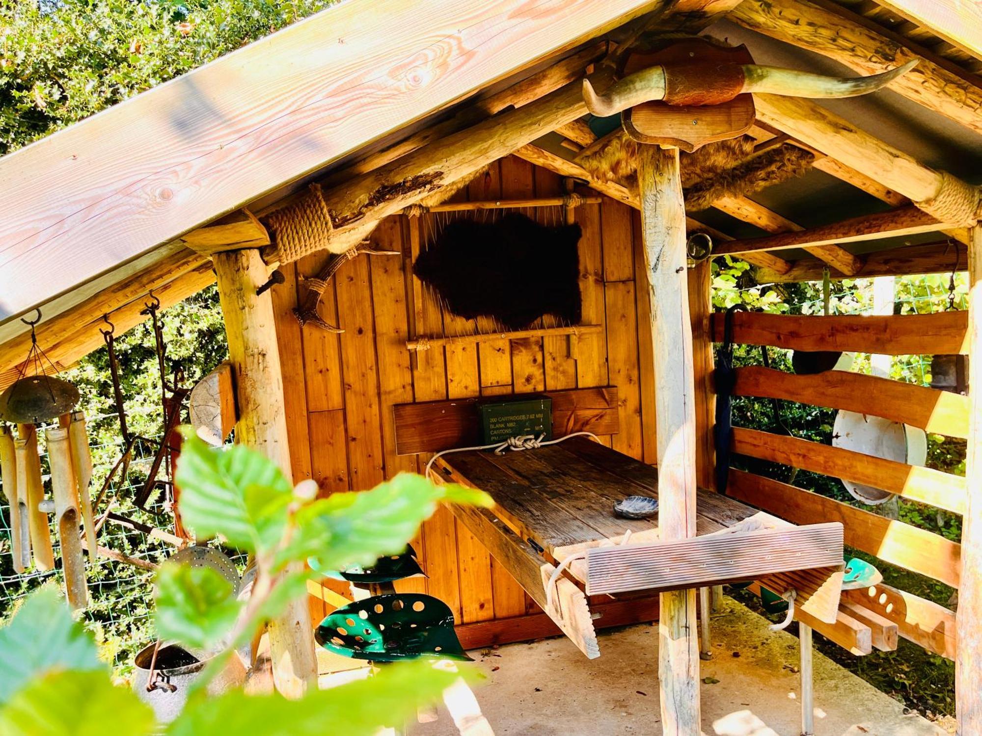 La Cabane Perchee Du Trappeur Ecrainville Bagian luar foto