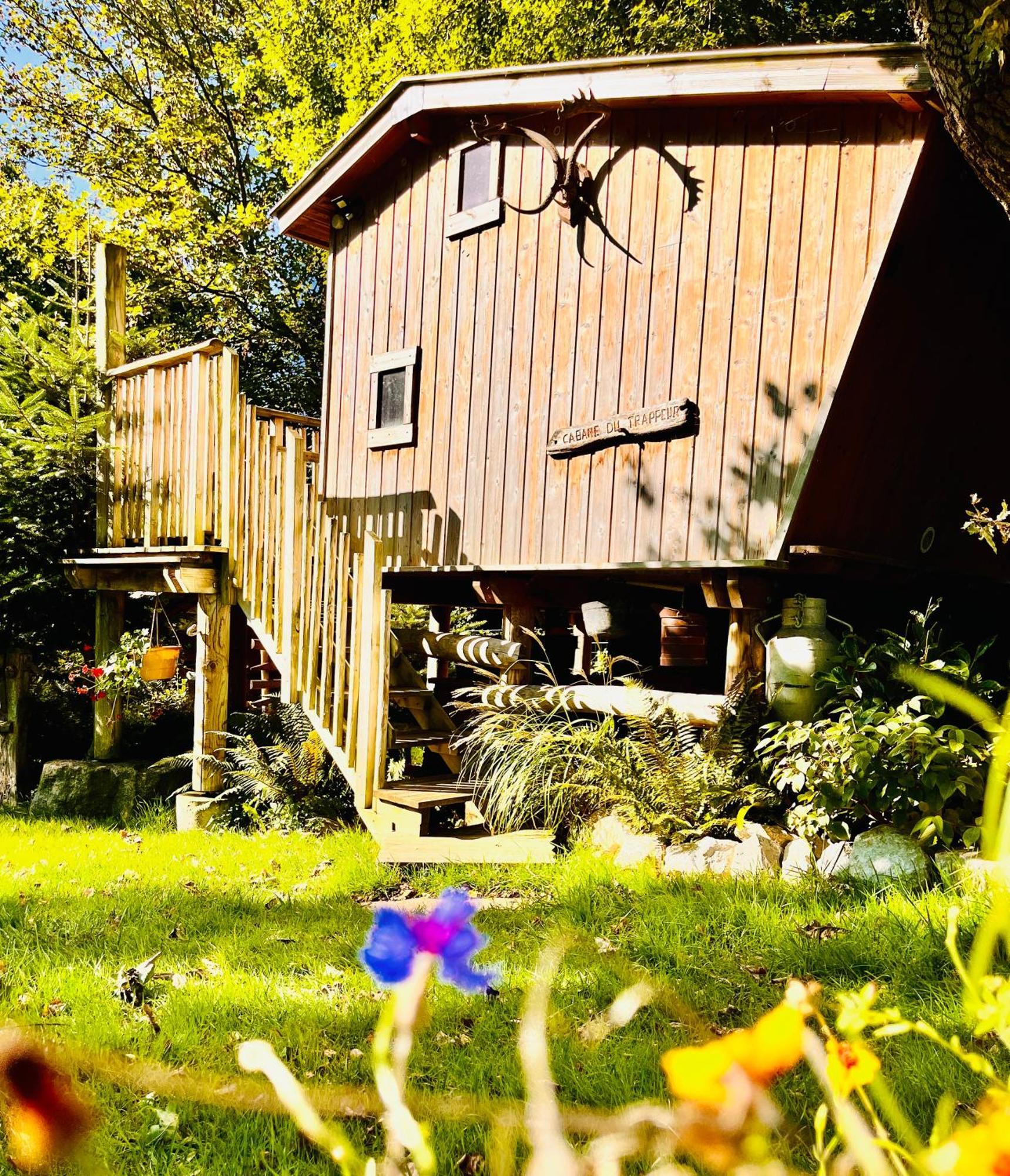 La Cabane Perchee Du Trappeur Ecrainville Bagian luar foto