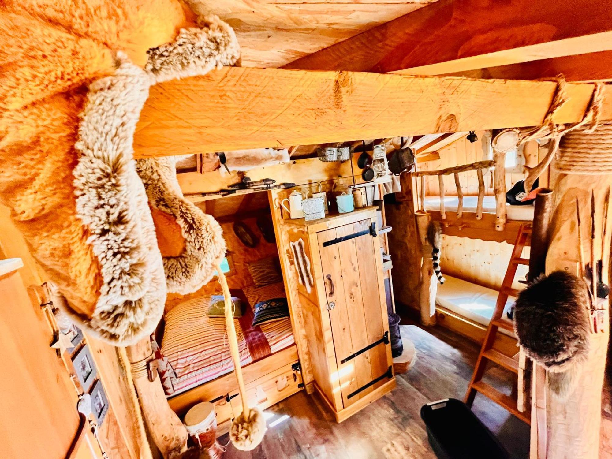 La Cabane Perchee Du Trappeur Ecrainville Bagian luar foto