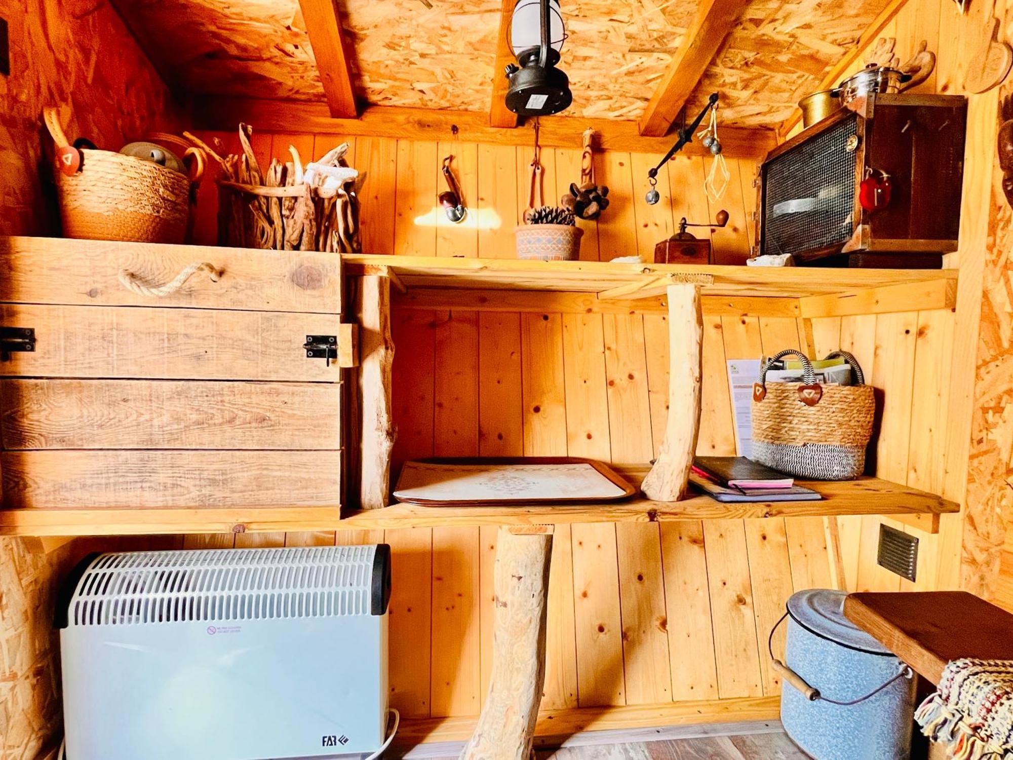 La Cabane Perchee Du Trappeur Ecrainville Bagian luar foto